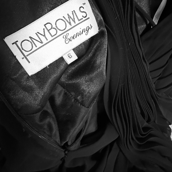 Tony Bowls Shoulder Sash Black Sparkly Maxi Evening dress; US women's size 6 - Picture 12 of 15